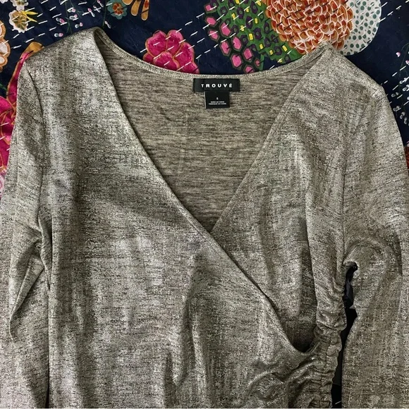 Trouve Metallic Silver Rouched Top - Silk Foil Nordstrom Small New with Tags - Picture 13 of 16